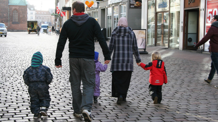 Na Dinamarca, integração de imigrantes avança a passos lentos.